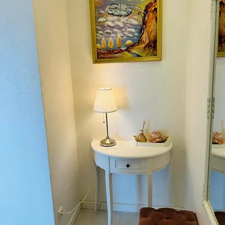 Daukanto Sea View Apartment, By Luxuryrent